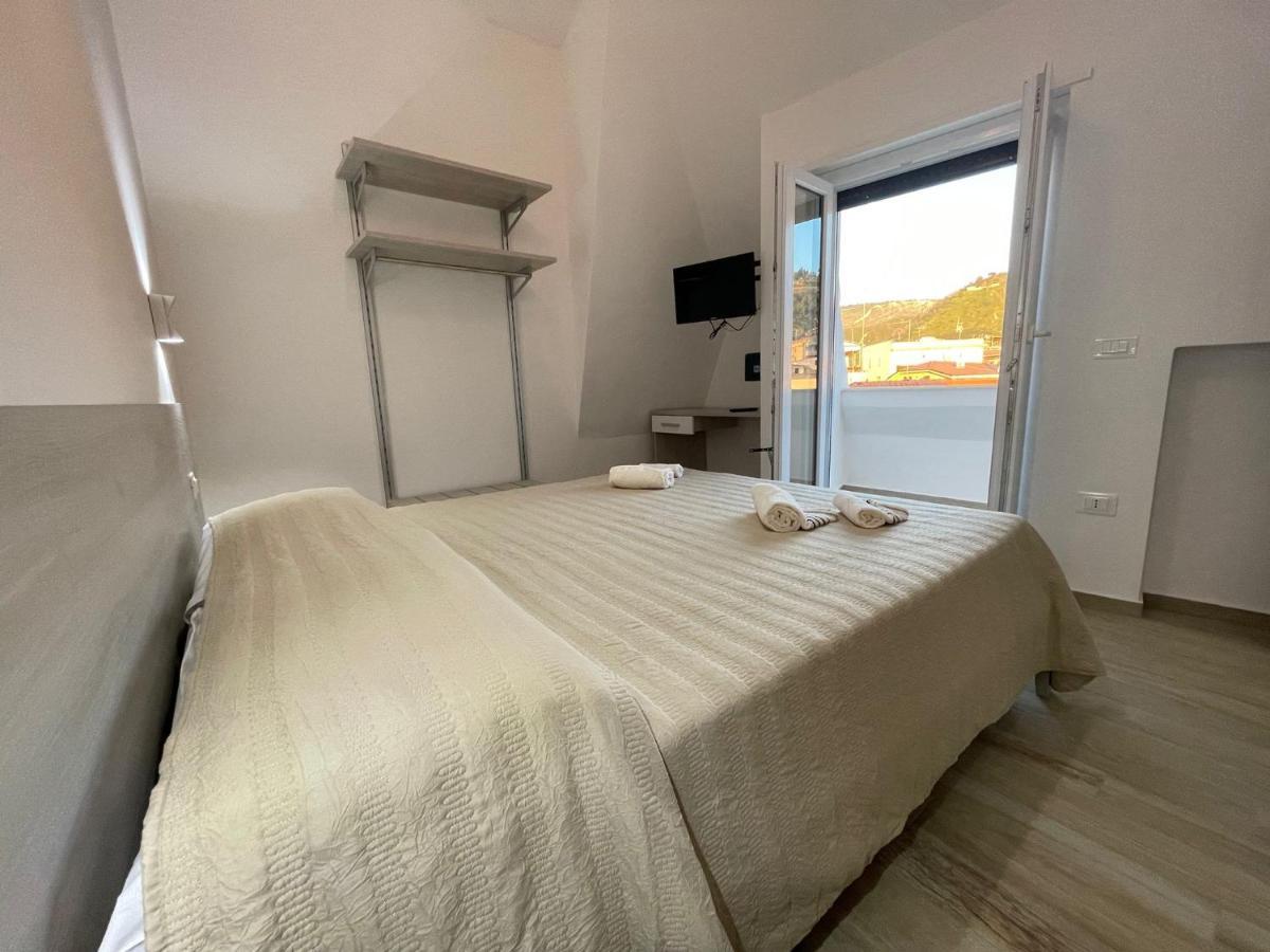 Апартаменты A Pochi Passi Dalla Piazza- Vista Mare Тропея Экстерьер фото