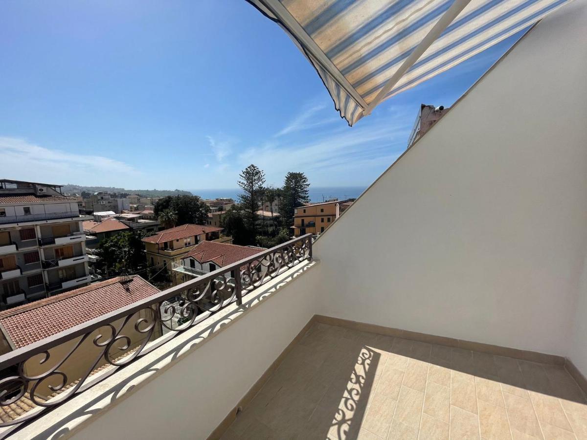 Апартаменты A Pochi Passi Dalla Piazza- Vista Mare Тропея Экстерьер фото
