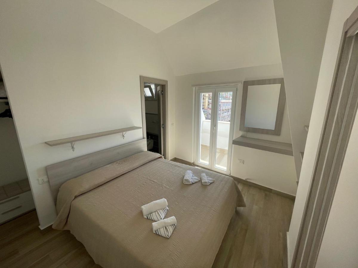 Апартаменты A Pochi Passi Dalla Piazza- Vista Mare Тропея Экстерьер фото